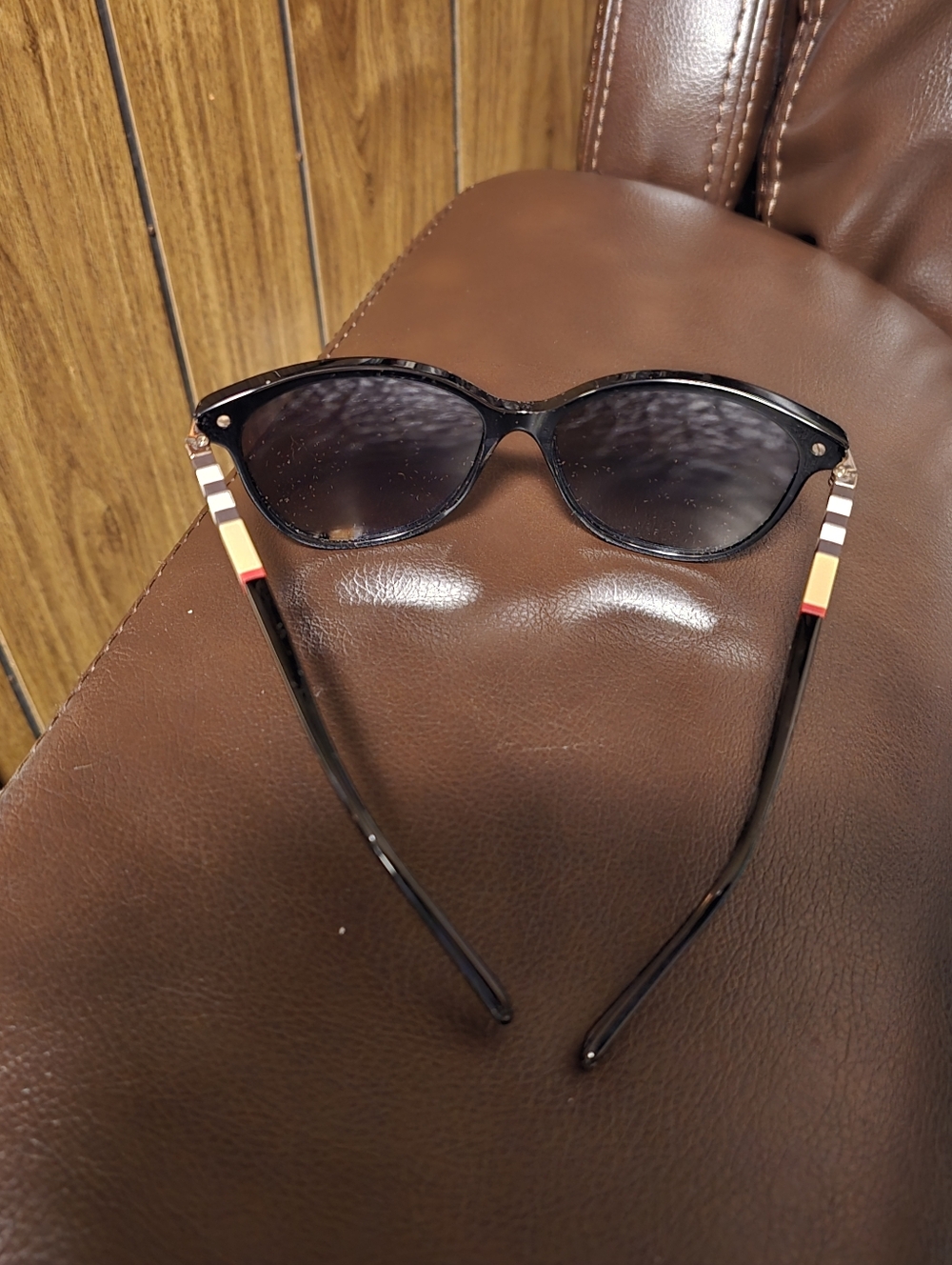 Burberry Black Cat-Eye Sunglasses with Signature Check Accent - Picture 2 of 8
